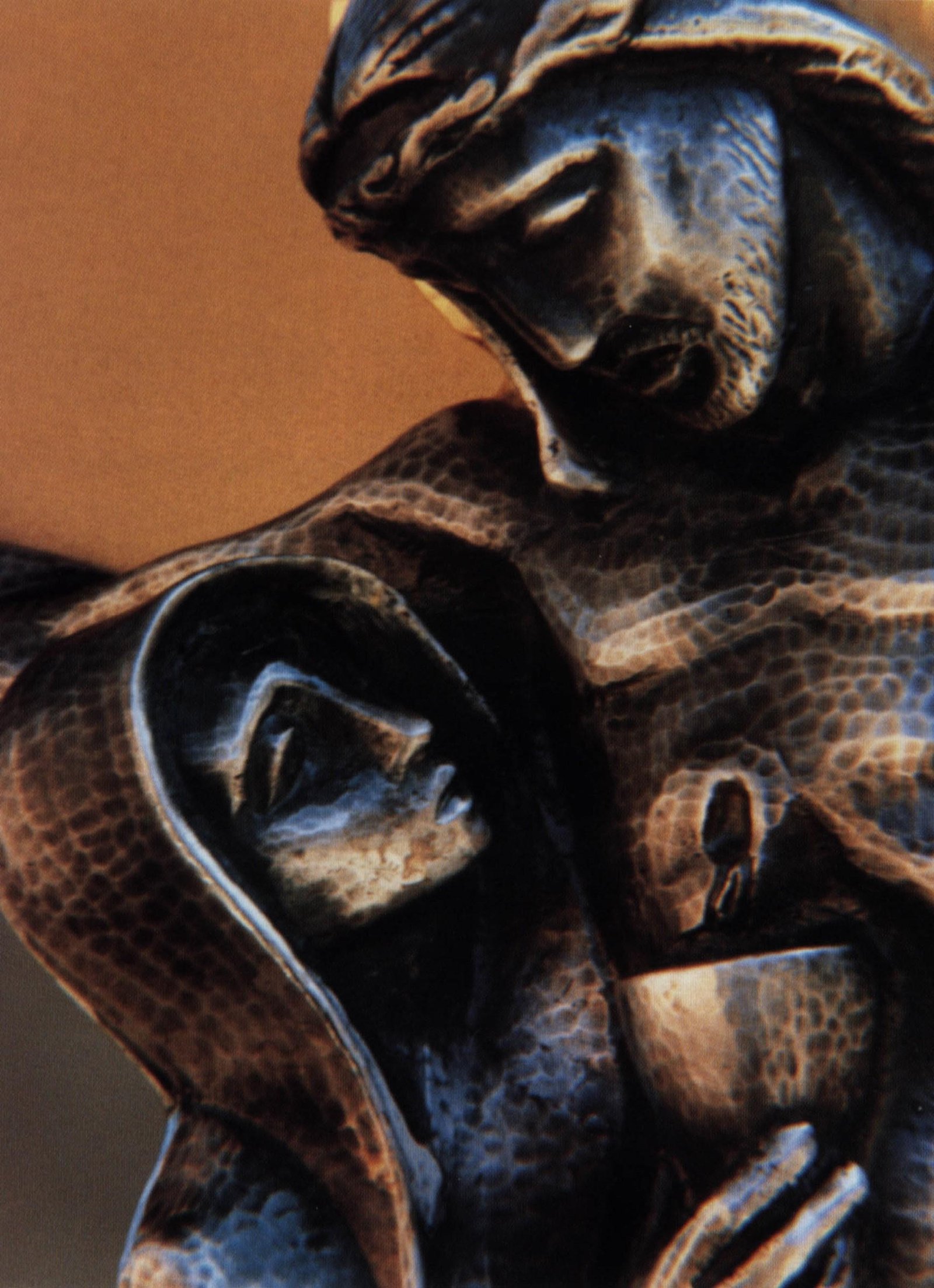 Detalle de la cruz de la unidad